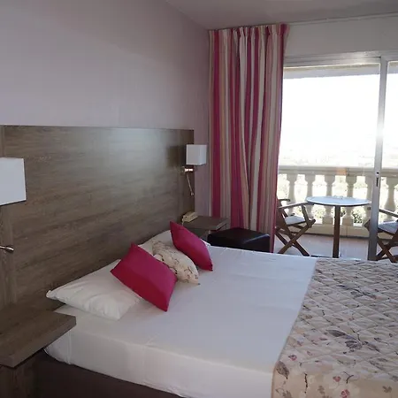 Logis Le Col De L'ange 3* Draguignan